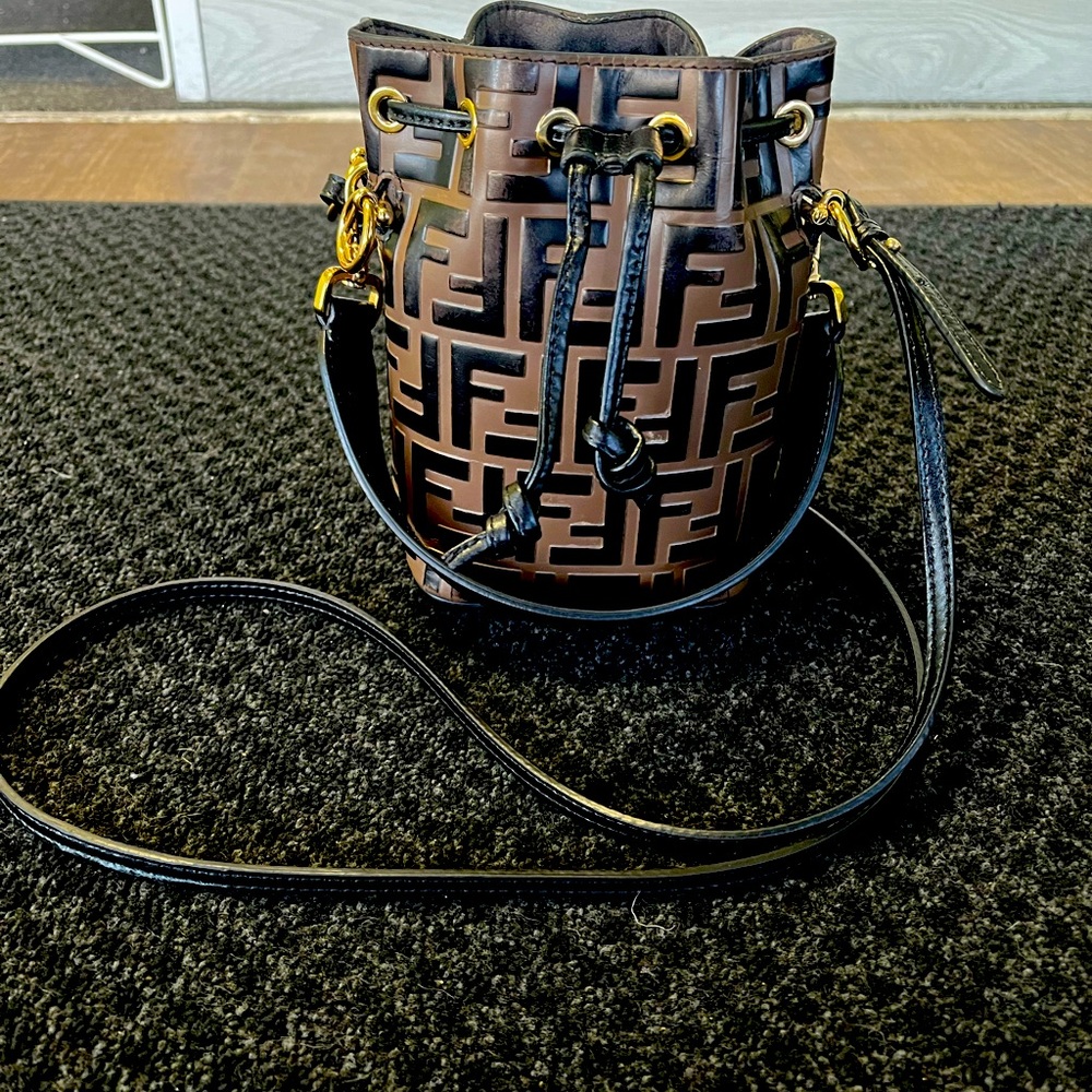 Fendi Mon Tresor
Brown leather mini bucket bag